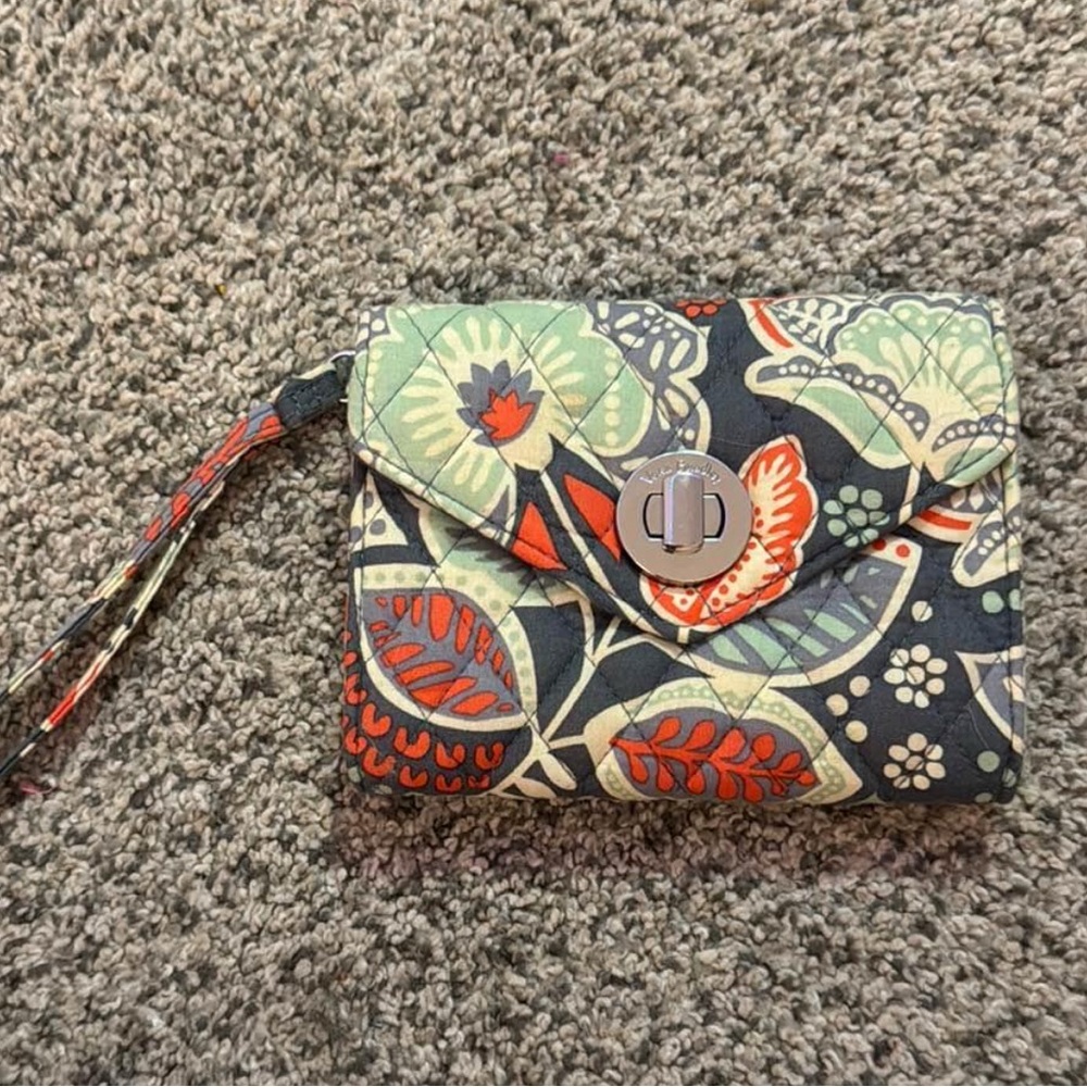 Vera Bradley Black and Green Paisley Wristlet Clutch